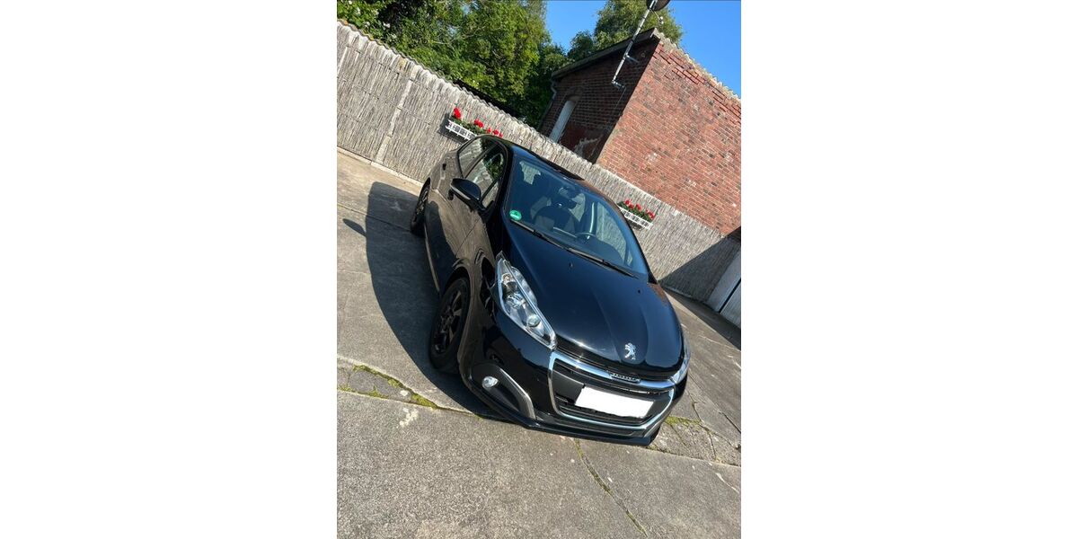 Peugeot 208 80.300 km 7.200 &euro; Tönning 25832