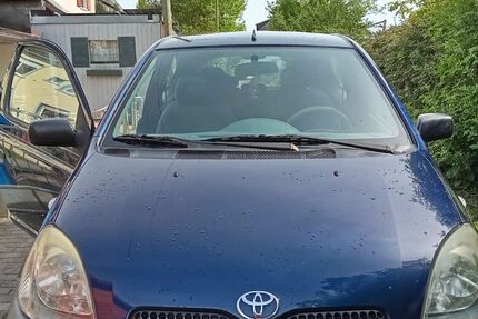 Toyota Yaris 219.363 km 1.800 &euro; Zweibrücken 66482