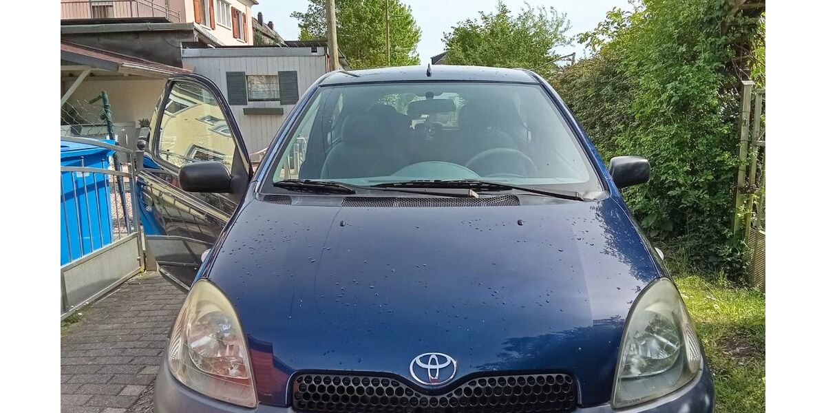 Toyota Yaris 219.363 km 1.800 &euro; Zweibrücken 66482