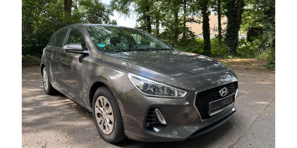 Hyundai i30 139.490 km 7.700 &euro; Mönchengladbach 41068