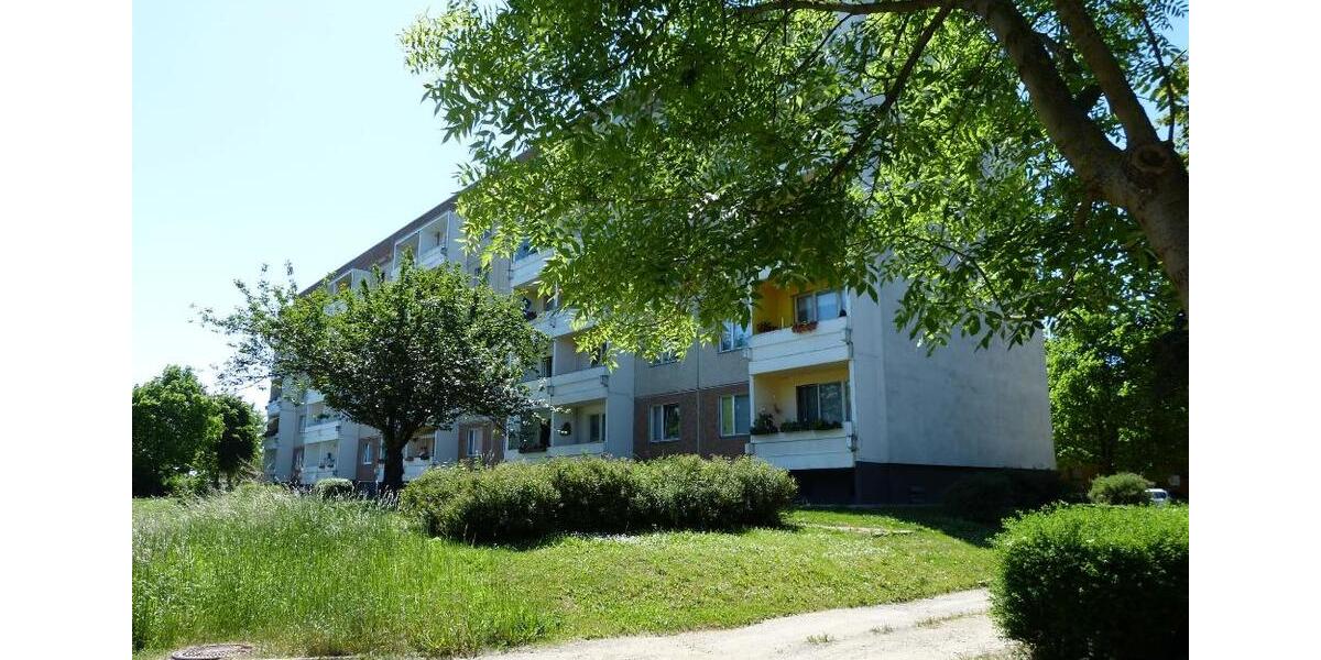 Schöne 3-Raum-Wohnung mit Balkon und Einbauküche im1. OG! 3 zimmer