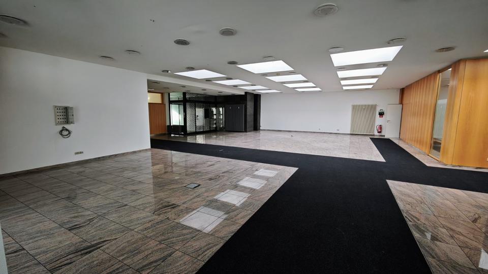 500m² Gewerbeanwesen in zentraler Lage von Landsweiler-Reden zimmer