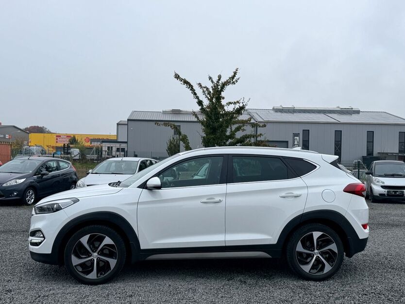 Hyundai TUCSON 174.000 km 12.850 € Düren 52351