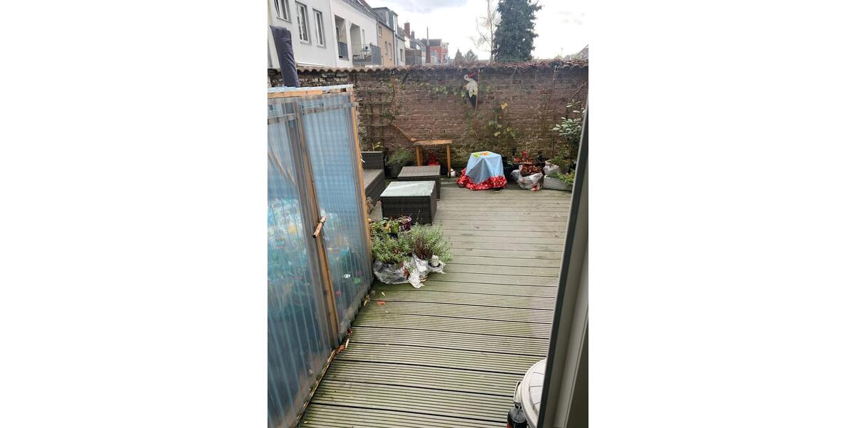 Schöne 3 Zimmer Wohnung zentral in Ehrenfeld mit Terrasse zimmer