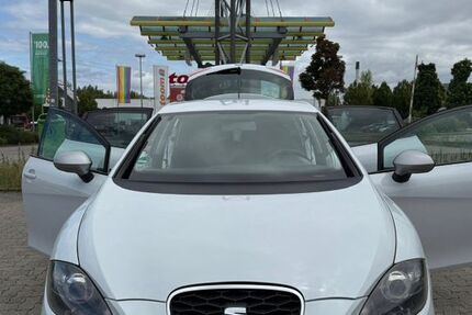 Seat Leon 177.865 km 4.750 &euro; marl 45772