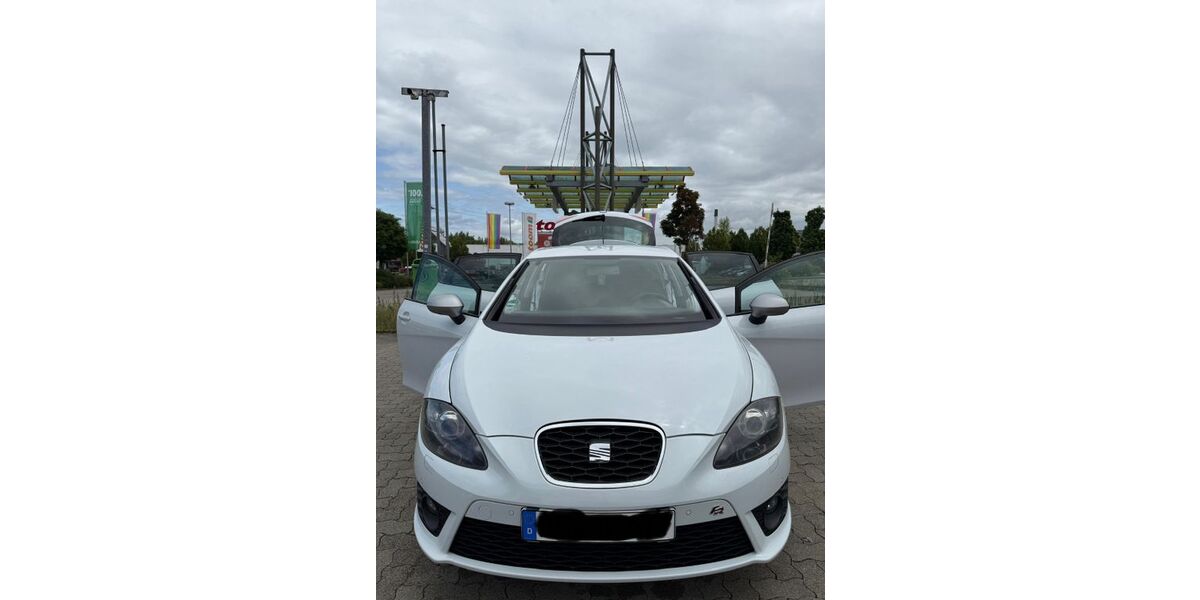 Seat Leon 177.865 km 4.750 &euro; marl 45772