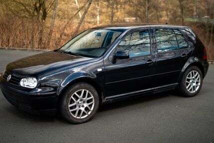 VW Golf 268.500 km 800 &euro; Neunkirchen 57290