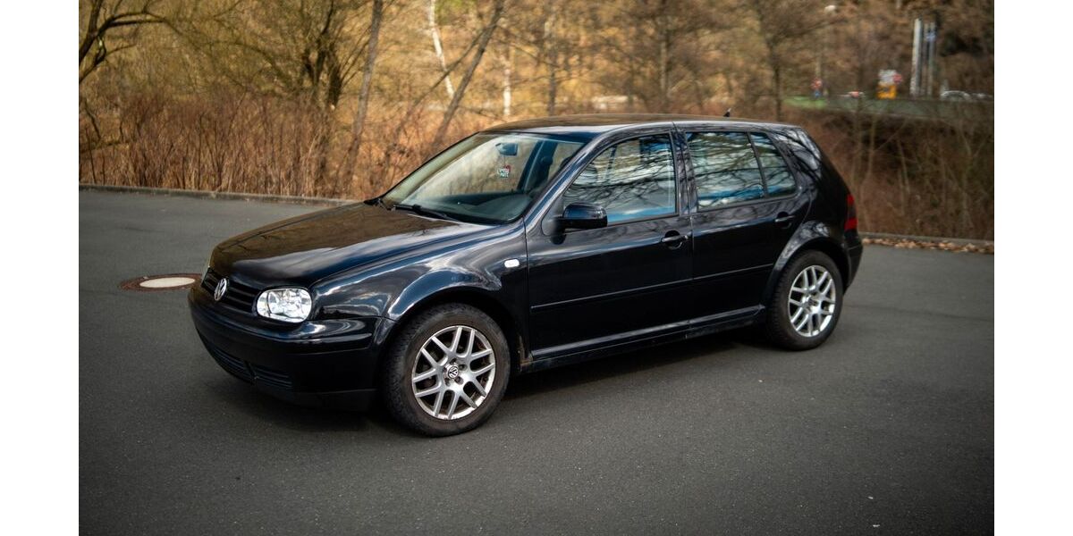 VW Golf 268.500 km 800 &euro; Neunkirchen 57290