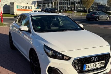 Hyundai i30 111.400 km 13.900 &euro; Fürth 90766