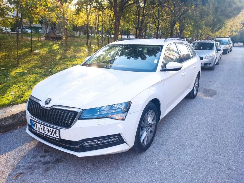 Skoda Superb 49.900 km 19.500 € Reutlingen 72762