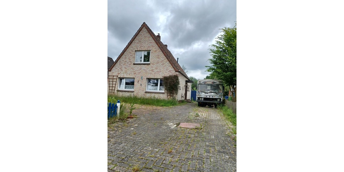 Zwangsversteigerung: großes Grundstück mit Einfamilienhaus und Nebengebäuden - Einfamilienhaus Apen | Angebot:26663507