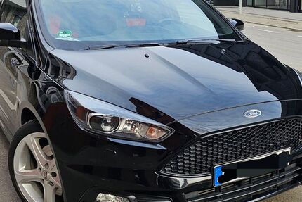 Ford Focus 92.000 km 16.199 € Tübingen 72072