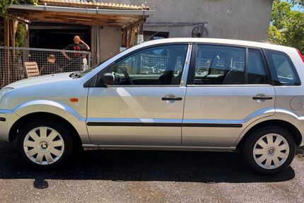 Ford Fusion 101.303 km 2.099 &euro; Berlin 12103