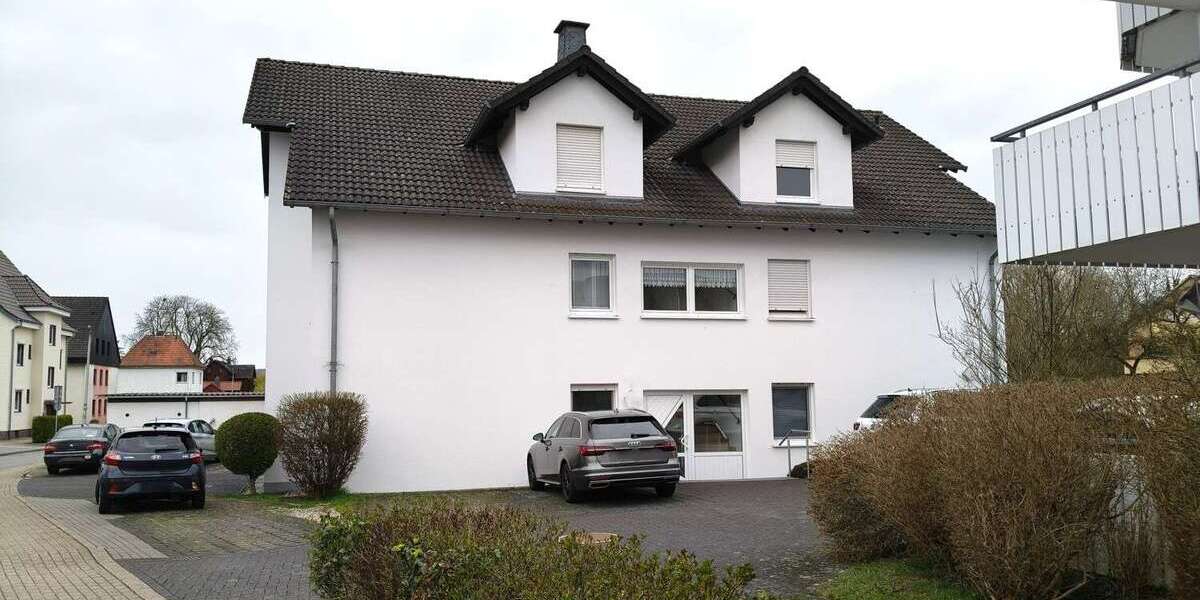 Etagenwohnung Holzminden - 4 Zimmer, 102 m&sup2;, 145.000&euro; | Angebot:26030806