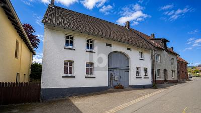 NATURNAH WOHNEN IN RUHIGER UMGEBUNG - Einfamilienhaus Marsberg | Angebot:27337519