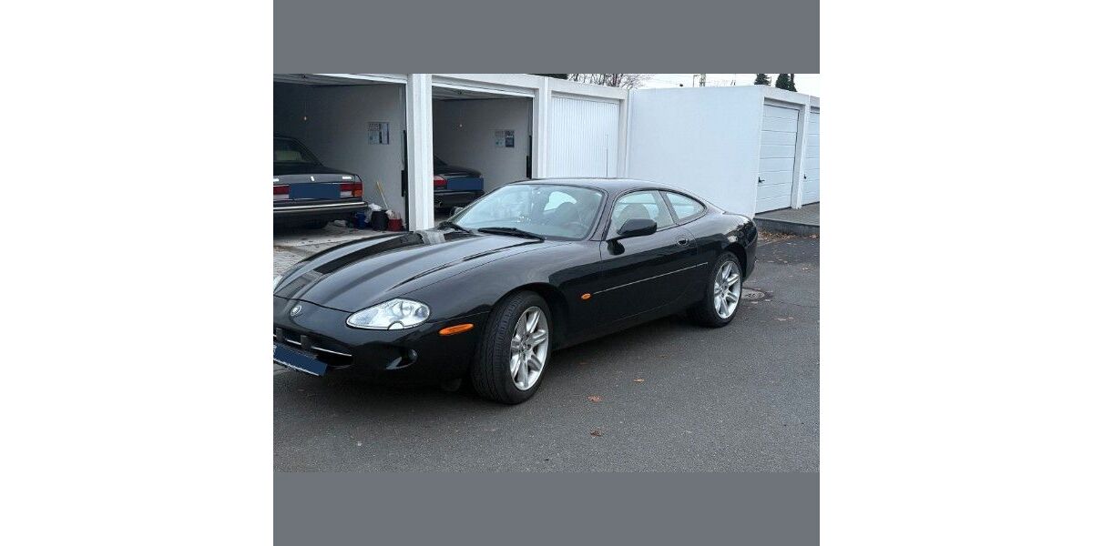 Jaguar XK8 152.666 km 16.900 &euro; Walluf 65396
