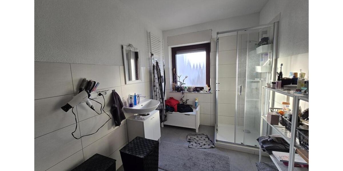 Etagenwohnung Niederdorfelden - 5 Zimmer, 138 m&sup2;, 1.400&euro; | Angebot:24763325