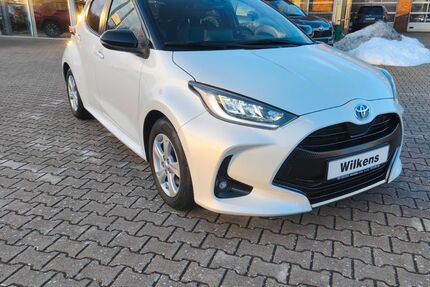 Toyota Yaris 16.000 km 22.500 &euro; Lohne 49393