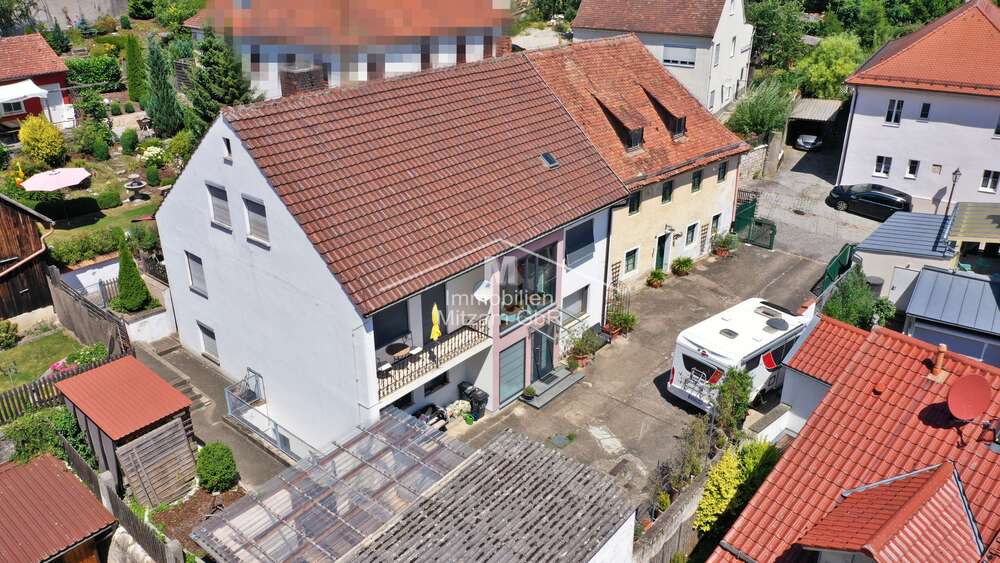 Einfamilienhaus Greding - 7 Zimmer, 230 m&sup2;, 300.000&euro; | Angebot:26495871