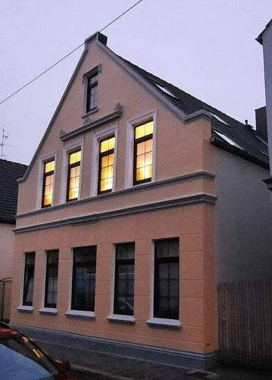 Gepflegtes Zweifamilienhaus mit vermieteter EG-Wohnung und freier Maisonettewohnung zu verkaufen 7 zimmer