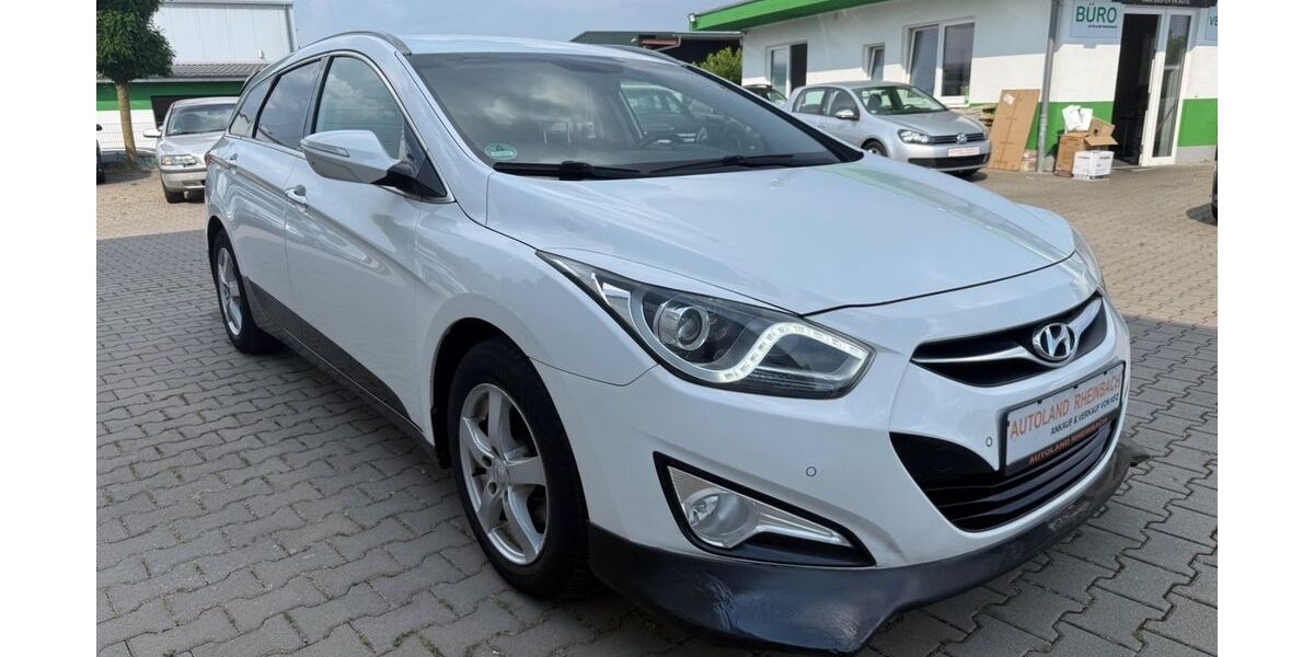 Hyundai i40 271.000 km 3.900 &euro; Rheinbach 53359