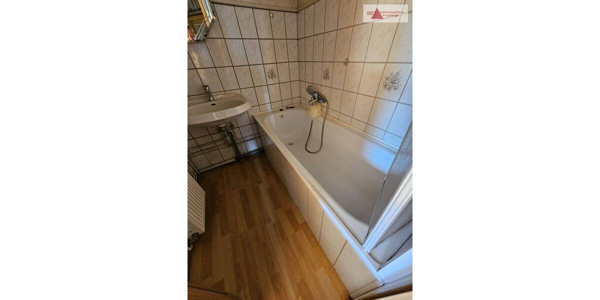 Mehrfamilienhaus, Wohnhaus Lauter-Bernsbach Oberpfannenstiel - 1 Zimmer, 390 m&sup2;, 99.000&euro; | Angebot:26887583