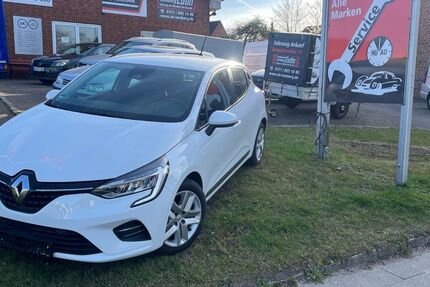 Renault Clio 54.000 km 10.950 &euro; Eutin 23701