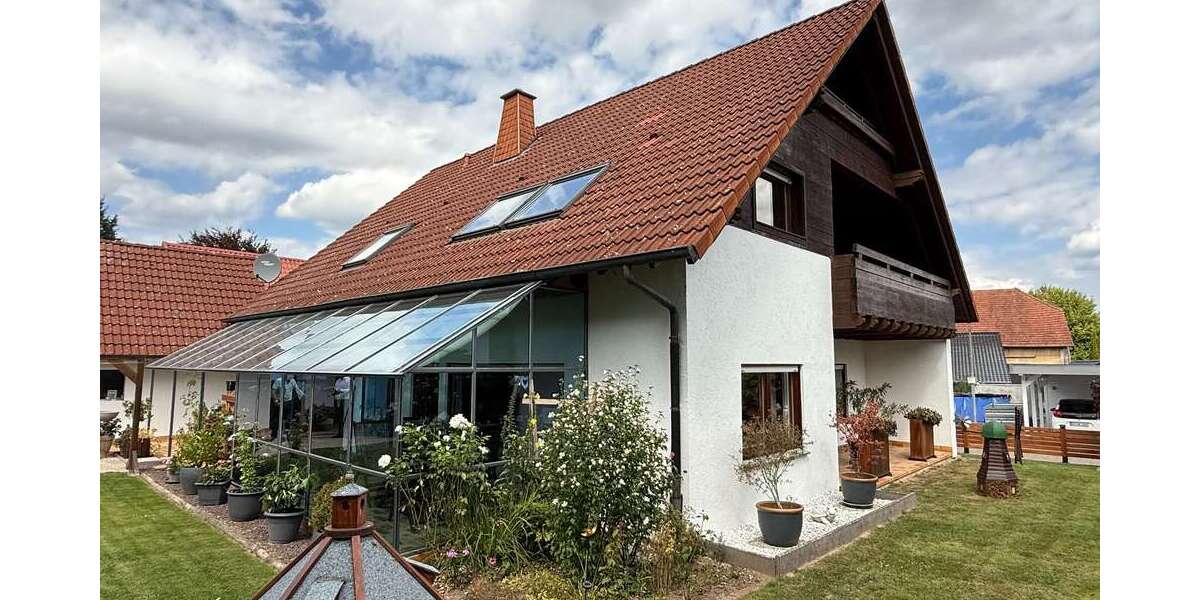 Einfamilienhaus Beverungen - 8 Zimmer, 214 m&sup2;, 298.000&euro; | Angebot:25293019