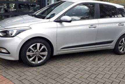 Hyundai i20 49.000 km 11.300 &euro; Lügde 32676