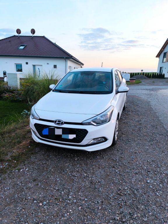 Hyundai i20 120.000 km 6.600 € Waldeck-Sachsenhausen 34513