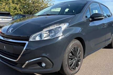 Peugeot 208 75.000 km 8.600 &euro; Völklingen 66333