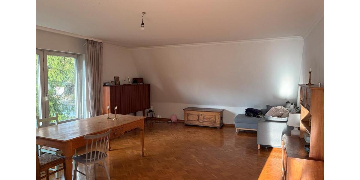 Etagenwohnung Kassel Nordshausen - 4 Zimmer, 150 m&sup2;, 1.500&euro; | Angebot:25515595
