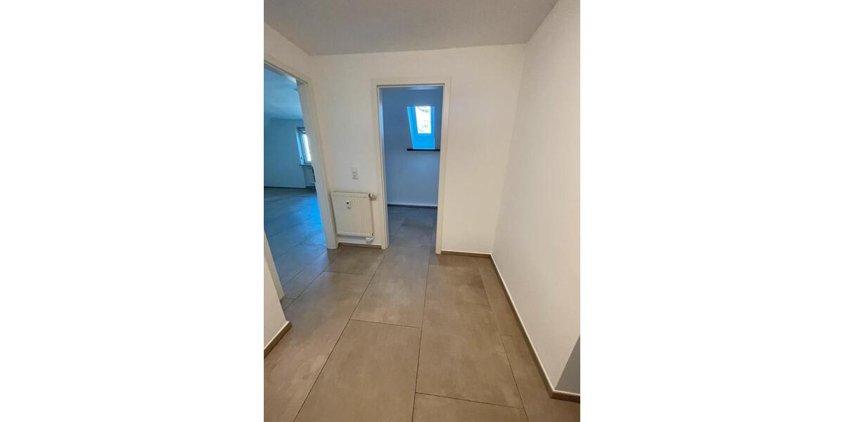 Dachgeschoßwohnung Haßfurt - 4 Zimmer, 105 m&sup2;, 990&euro; | Angebot:25311912