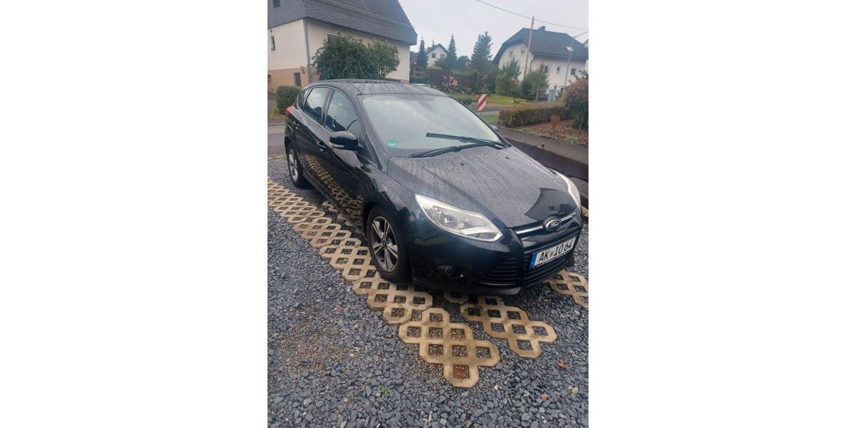 Ford Focus 124.000 km 4.699 &euro; Steinebach-Sieg 57520