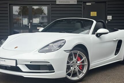 Porsche Boxster 6.143 km 81.718 € Villingen-Schwenningen 78048