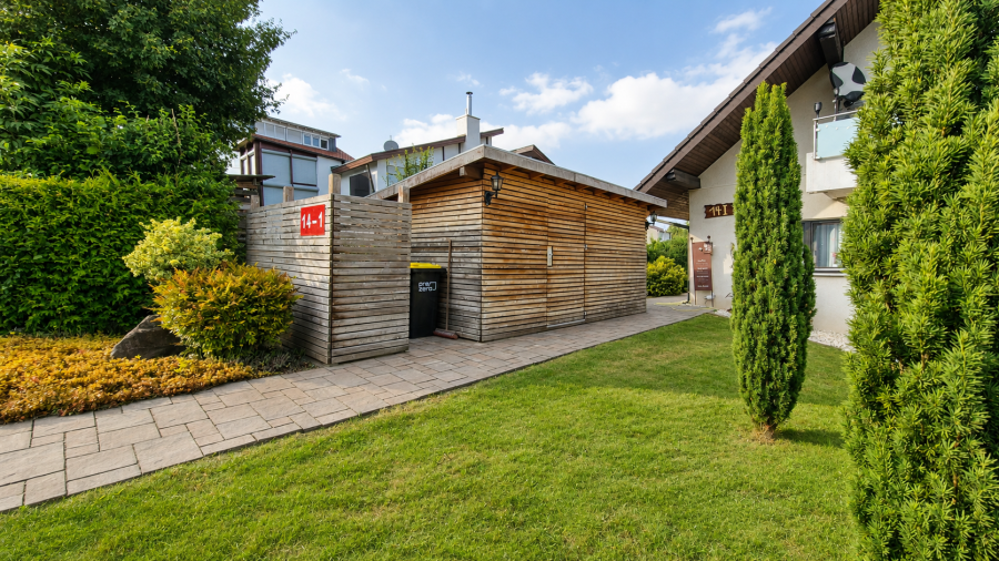 Provisionsfrei* Zweifamilienhaus mit 231 m², Ausbaupotenzial & Doppelgarage — provisionsfrei in Keltern-Weiler - Mehrfamilienhaus, Wohnhaus Keltern | Angebot:27113628
