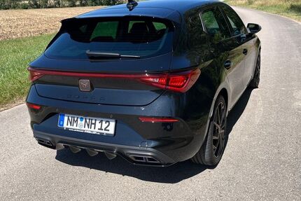 Cupra Leon 15.300 km 23.900 &euro; Freystadt 92342