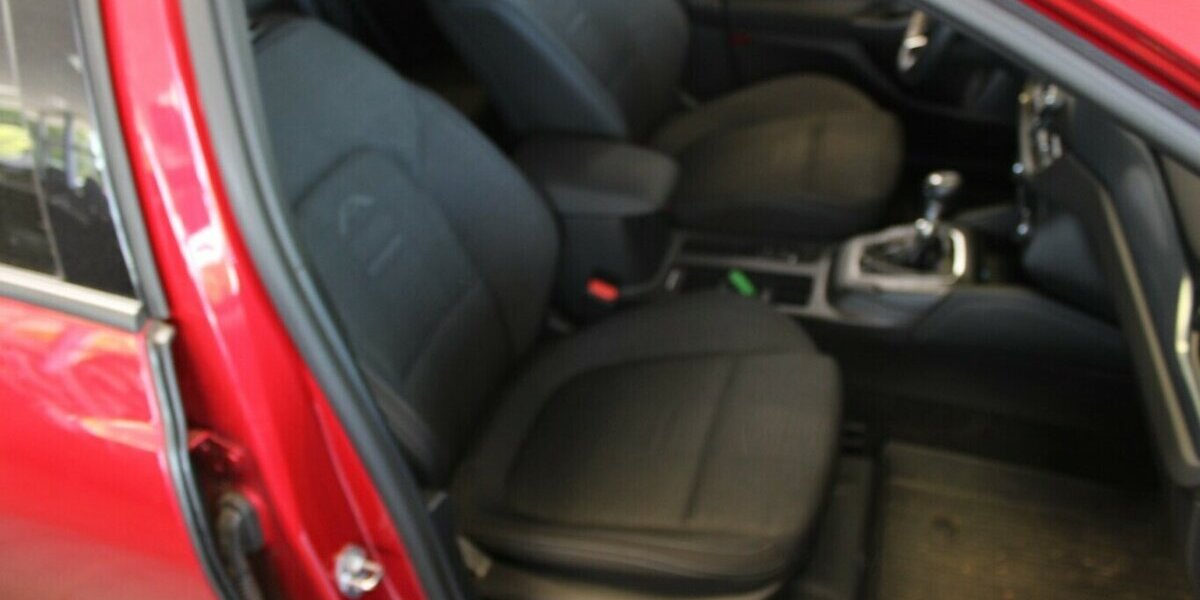 Ford Focus 1.0 EcoBoost Hybrid ACTIVE X 54.860 km 14.980 &euro; Euskirchen 53881