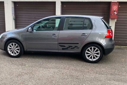 VW Golf 194.000 km 1.950 &euro; Gröbenzell 82140