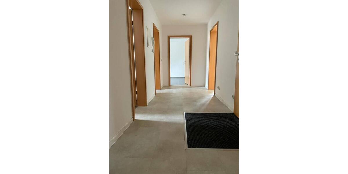 Etagenwohnung Nordhausen - 3 Zimmer, 82 m&sup2;, 520&euro; | Angebot:26585259