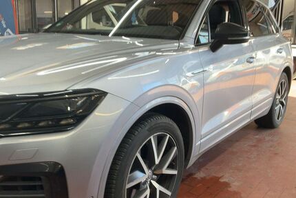 VW Touareg 234.000 km 27.990 &euro; Peine 31226