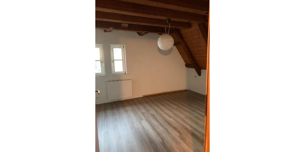 Dachgeschoßwohnung Ludwigsburg Hoheneck - 2.5 Zimmer, 70 m&sup2;, 239.000&euro; | Angebot:26844883