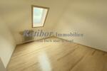 Helle 3 Zimmer Mansardenwohnung mit Garage in zentraler Wohnlage Nähe Schulzentrum - Dachgeschoßwohnung Roth | Angebot:27688739