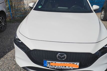 Mazda 3 81.000 km 16.400 &euro; Radebeul 01445