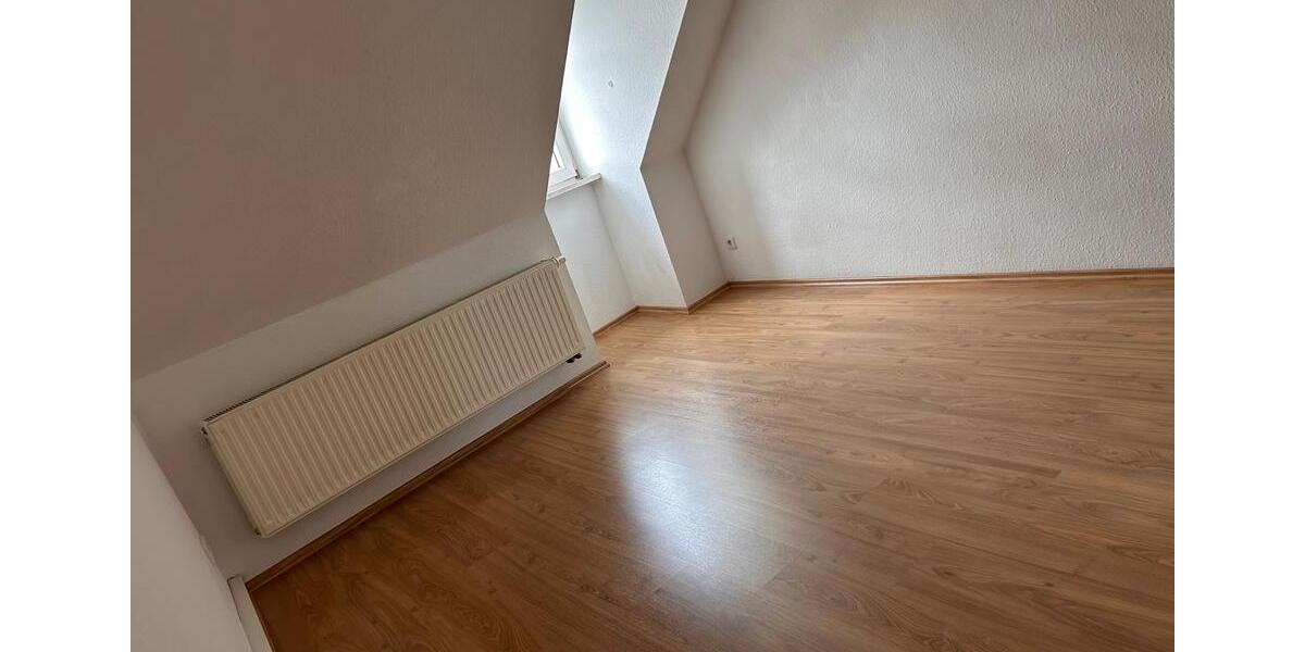 Dachgeschoßwohnung Auerbach/Vogtland Vogtland - 3 Zimmer, 75 m&sup2;, 415&euro; | Angebot:26534421