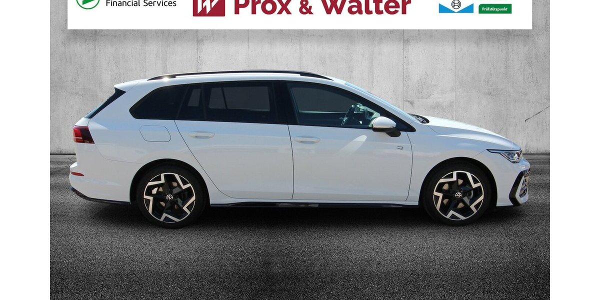 VW Golf VIII Variant 1.5 TSI R-Line LED+KAMERA+ACC 29.466 km 26.700 &euro; Hagenow 19230
