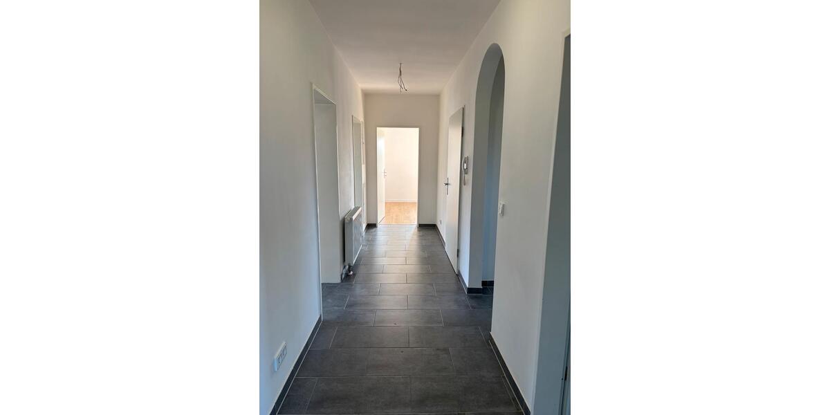 Erdgeschoßwohnung Seelze - 4 Zimmer, 120 m&sup2;, 1.300&euro; | Angebot:26321755