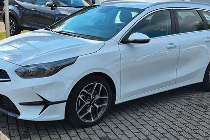 Kia ceed Sportswagon 21.000 km 23.390 &euro; Menden 58708