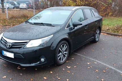 Toyota Avensis 135.000 km 9.300 &euro; Hohenstein Ernsthal 09337