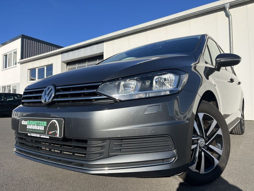 VW Touran 128.615 km 17.860 € Marktredwitz 95615